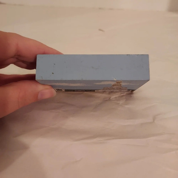 Vintage 2002 The Cat's Meow Jug Bridge Monument Shelf Sitter - Picture 5 of 7